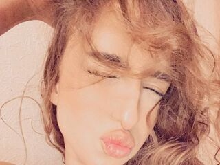 camgirl chat room MyraRidler