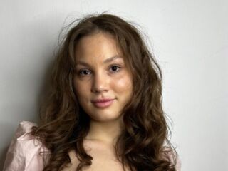 camslut RegenaCrichlow