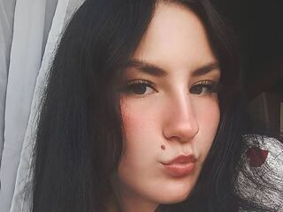 naked webcam girl photo SadeLanden