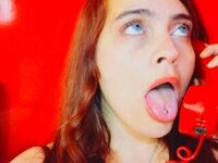 cam girl masturbating with dildo SamyShays