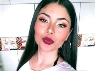 camgirl showing tits ScarlettReven