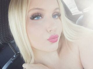 fingering girl webcam  SixtaCola