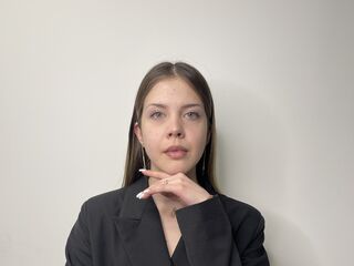 camwhore shaved pussy VictorinaKiecker