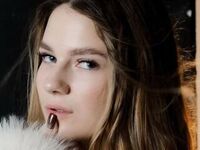 topless webcamgirl VivaPadol