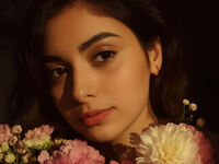 cam strip tease ZaylaAmin