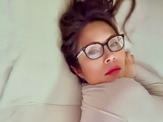 camslut fingering shaved pussy itsKiki